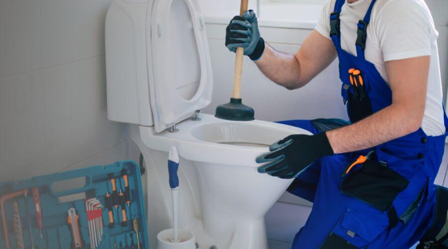 Professional same day plumber in Ovalo, TX